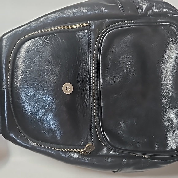 Floto Fine Italian Leather Luxury Backpack Black - Picture 5 of 8